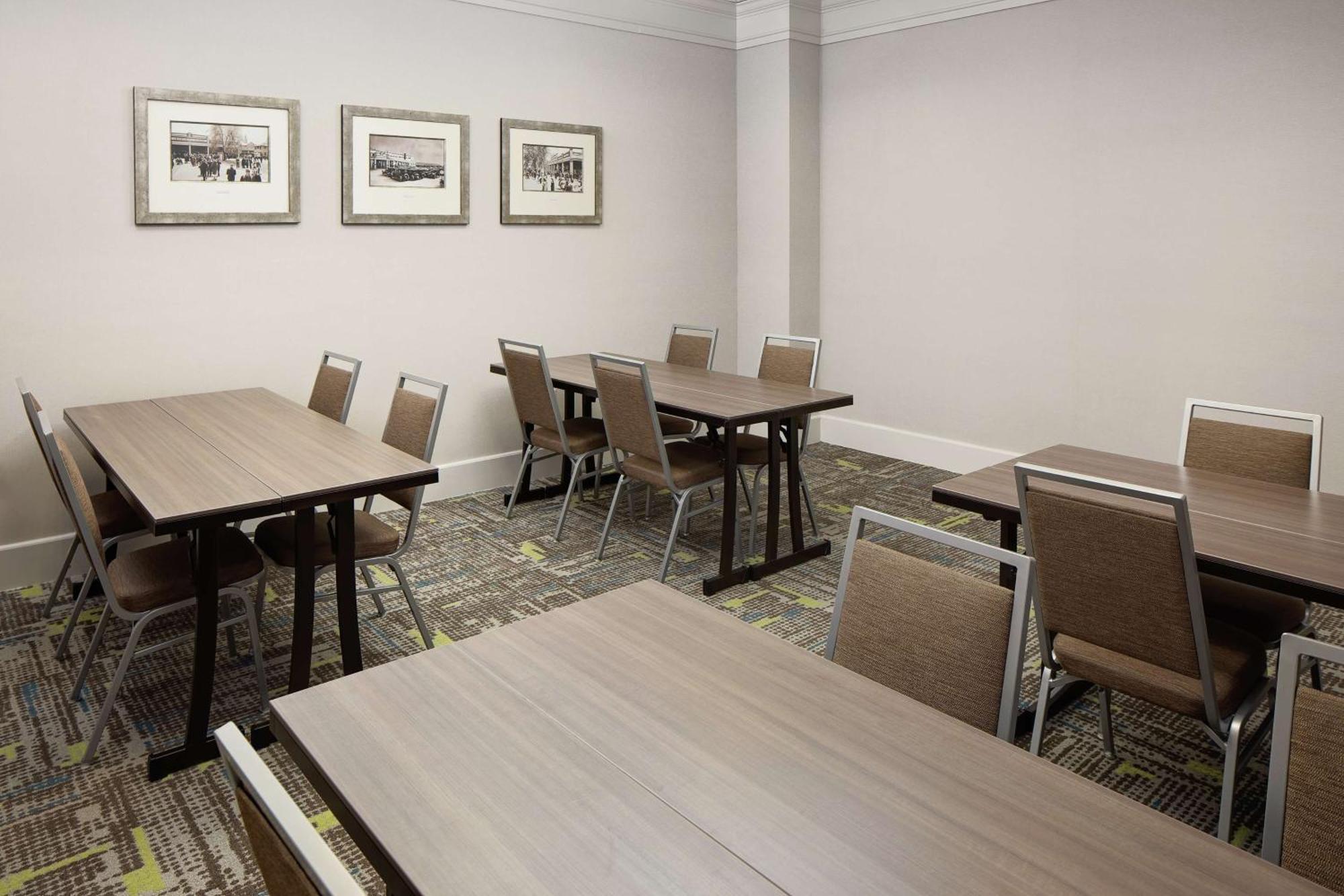 Hampton Inn Louisville Downtown Ngoại thất bức ảnh