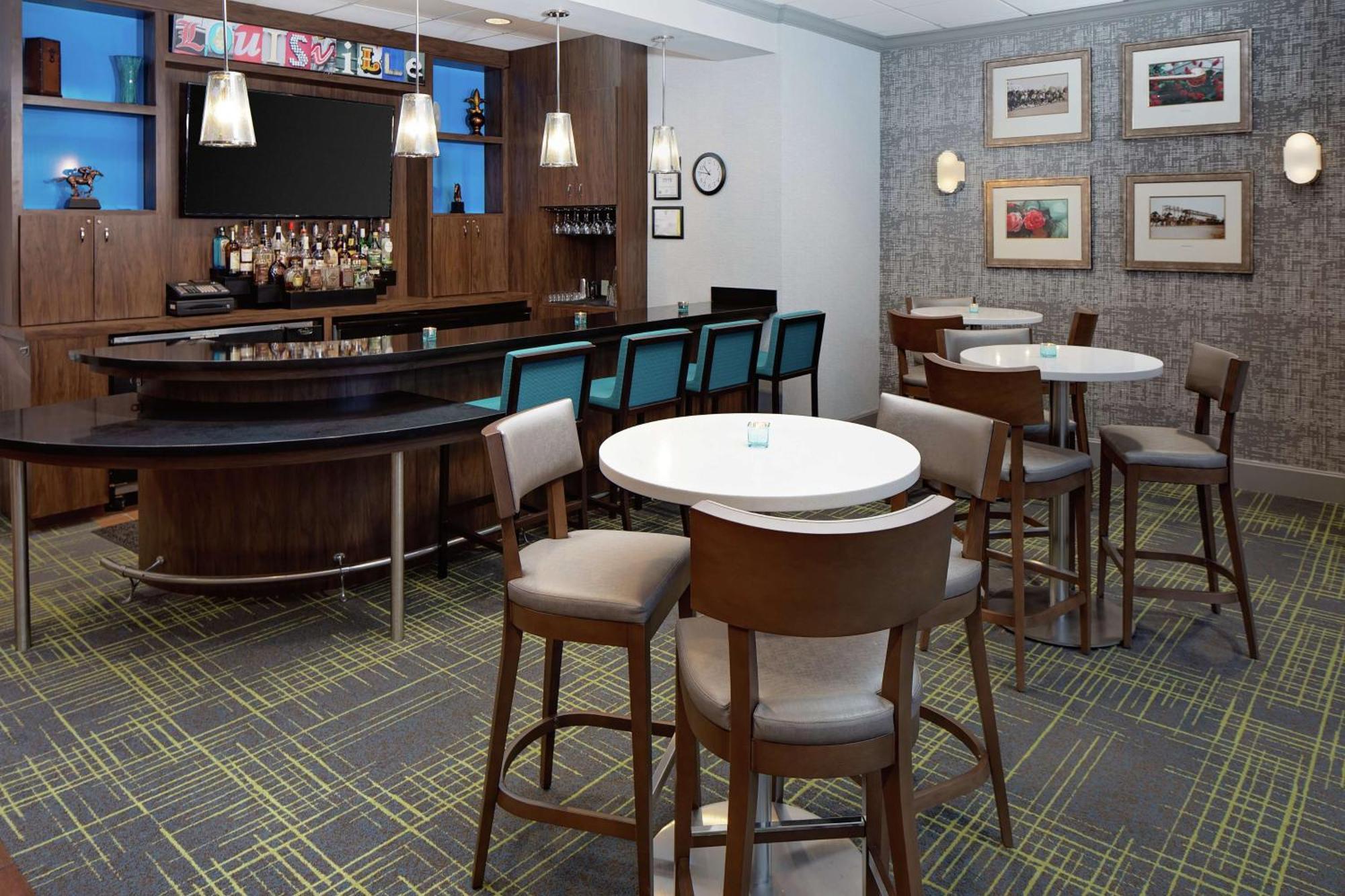 Hampton Inn Louisville Downtown Ngoại thất bức ảnh
