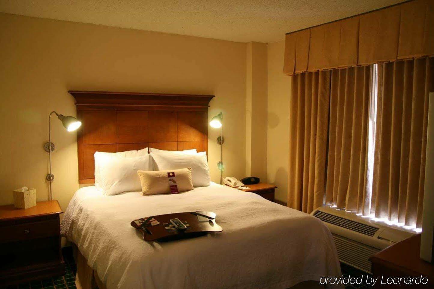 Hampton Inn Louisville Downtown Ngoại thất bức ảnh