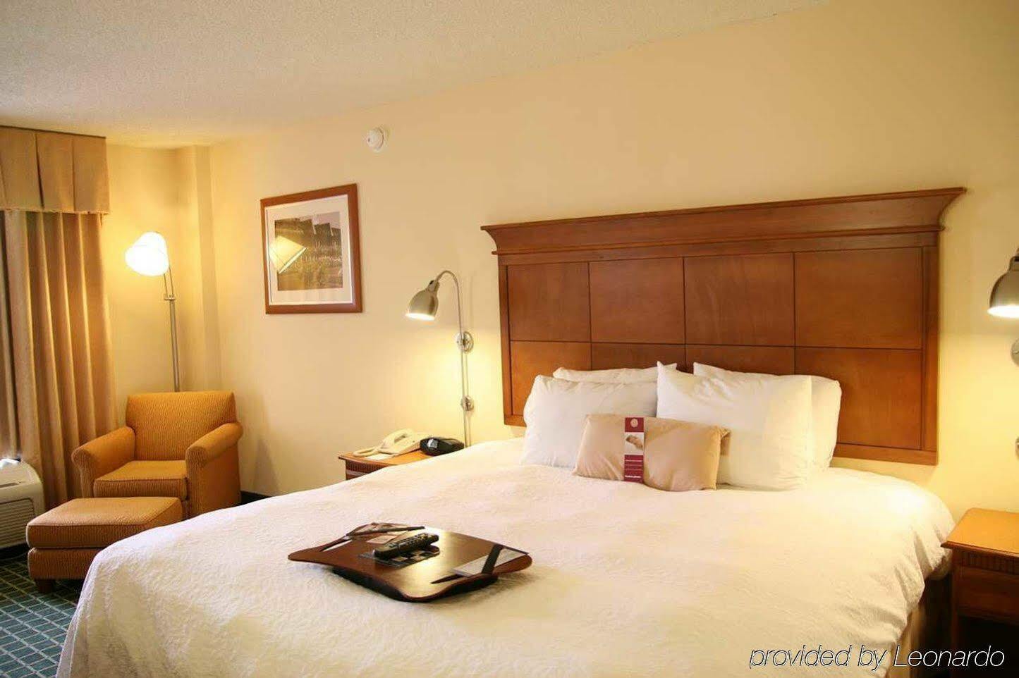 Hampton Inn Louisville Downtown Ngoại thất bức ảnh